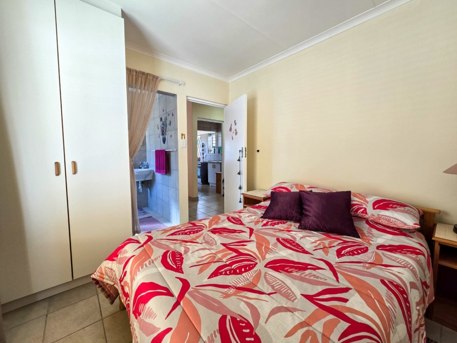 3 Bedroom Property for Sale in Stilbaai Wes Western Cape